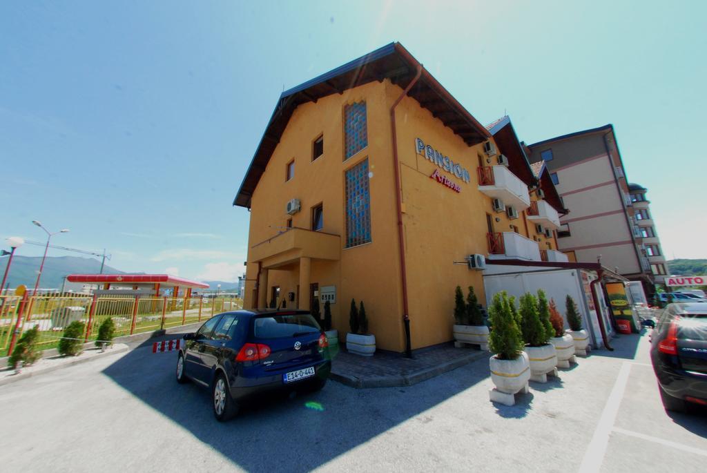Hotel Arizona Sarajevo Lukavica Exterior foto